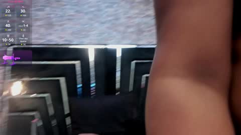 Snapshot of curvy_alyanna chatting on 11.14.25 Alyanna online show from 11.14.25