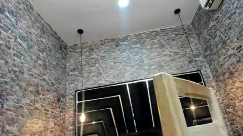 Snapshot of curvy_alyanna chatting on 12.02.25 Alyanna online show from 12.02.25