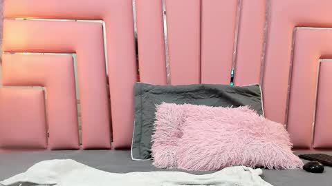 Snapshot of curvy_alyanna chatting on 01.11.26 Alyanna online show from 01.11.26