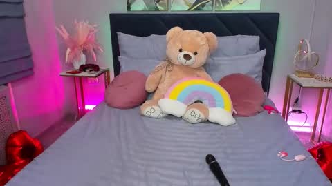 Snapshot of curvy_dynamite chatting on 03.13.26 Sammy online show from 03.13.26