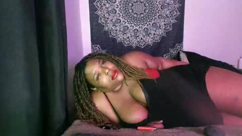 Snapshot of curvybcelinemixe chatting on 02.23.25 Cline  online show from 02.23.25