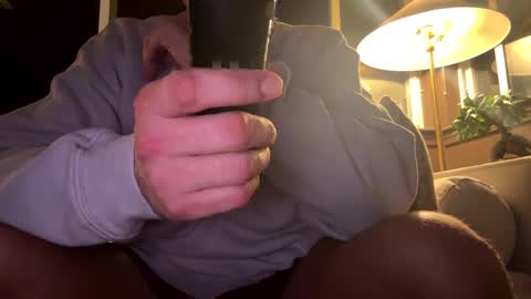 Snapshot of curvyd454066 chatting on 10.01.25 curvyd454066 online show from 10.01.25