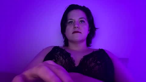 Snapshot of curvyflora chatting on 02.25.25 CurvyFlora online show from 02.25.25