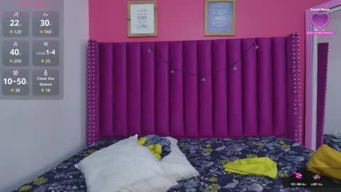 Snapshot of curvyhomebebe chatting on 01.08.26 curvyhomebebe online show from 01.08.26