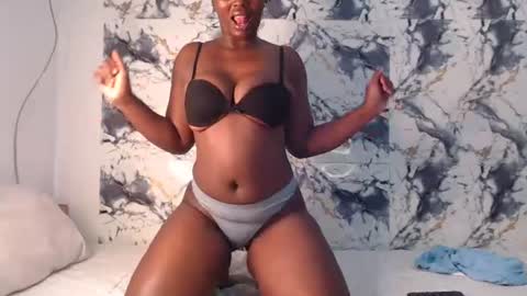 Snapshot of curvyj255 chatting on 07.11.26 curvyj255 online show from 07.11.26