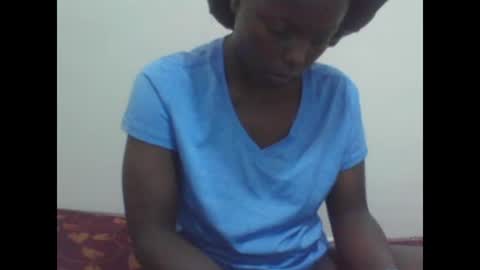 Snapshot of curvynubian chatting on 11.17.25 curvynubian online show from 11.17.25