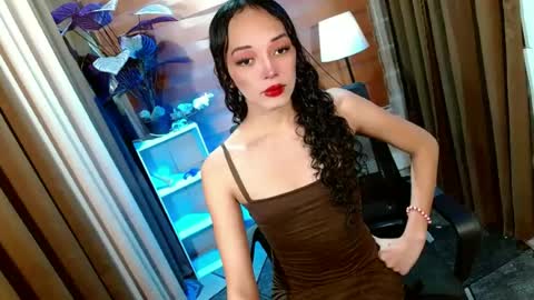 Snapshot of curybb_hanna19 chatting on 06.24.26 BBY CURLYHANNA online show from 06.24.26