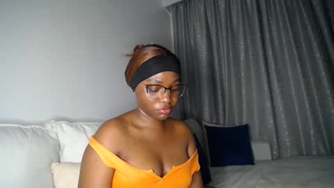 Liya online show from 04.22.26