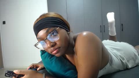 Liya online show from 04.26.26