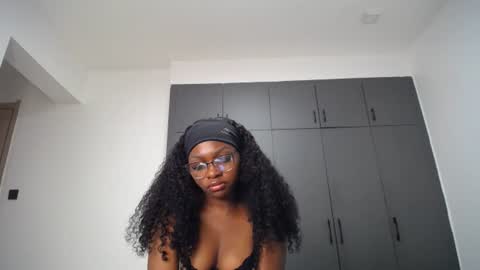 Liya online show from 06.17.26
