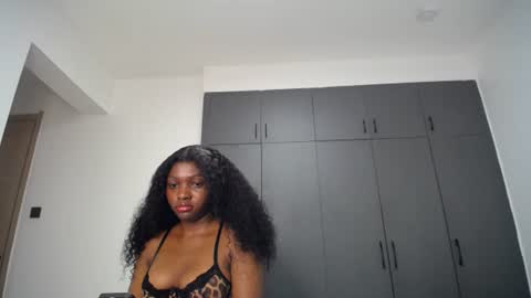 Snapshot of cute_ass18 chatting on 07.08.26 Liya online show from 07.08.26
