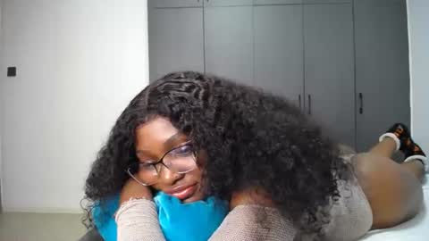 Snapshot of cute_ass18 chatting on 07.11.26 Liya online show from 07.11.26