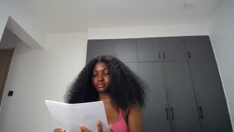 Snapshot of cute_ass18 chatting on 07.12.26 Liya online show from 07.12.26