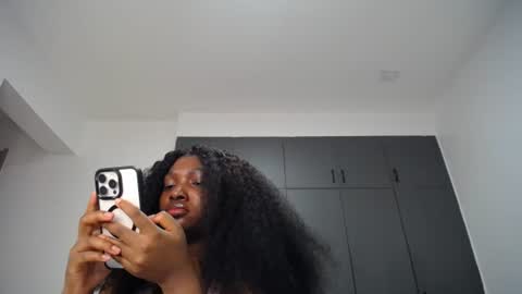Snapshot of cute_ass18 chatting on 07.15.26 Liya online show from 07.15.26