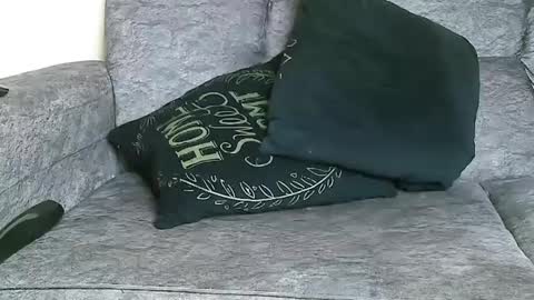 Snapshot of cute_beb2 chatting on 12.28.24 V EE online show from 12.28.24