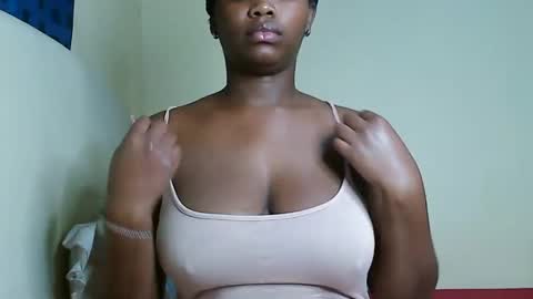 Snapshot of cute_beb2 chatting on 01.23.25 V EE online show from 01.23.25