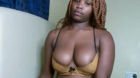 Snapshot of cute_beb2 chatting on 02.21.25 V EE online show from 02.21.25