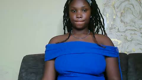 Snapshot of cute_beb2 chatting on 02.28.25 V EE online show from 02.28.25