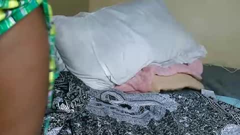 Snapshot of cute_beb2 chatting on 03.05.25 V EE online show from 03.05.25