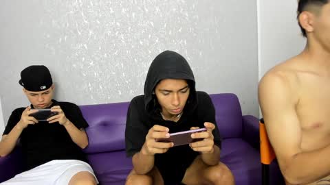 Snapshot of cute_boys18 chatting on 01.17.25 ARTURO-18 MATIAS-18 NIKOLAY-19 HADES-18 GABO-19 online show from 01.17.25