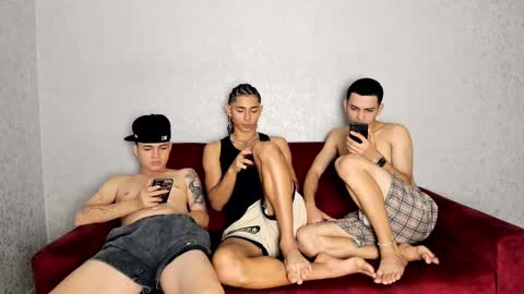 Snapshot of cute_boys18 chatting on 02.17.25 ARTURO-18 MATIAS-18 NIKOLAY-19 HADES-18 GABO-19 online show from 02.17.25