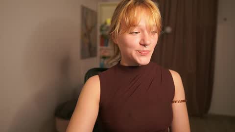 Snapshot of cute_brutality chatting on 11.25.25 Coco online show from 11.25.25