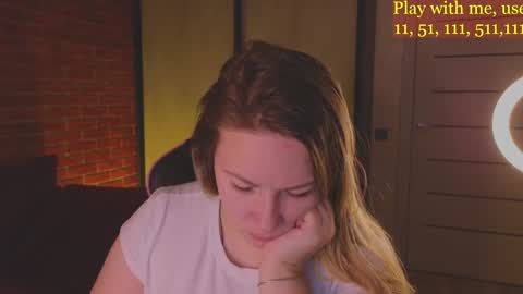 Everyday stream in the same time online show from 12.20.24