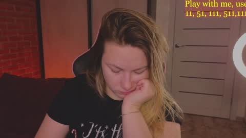 Everyday stream in the same time online show from 01.14.25