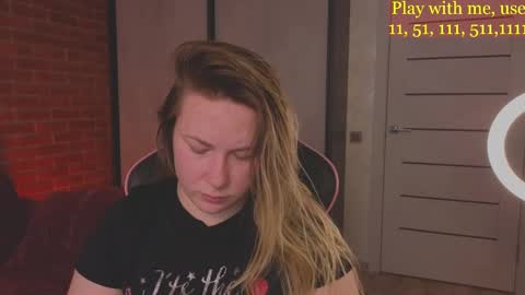 Everyday stream in the same time online show from 02.19.25