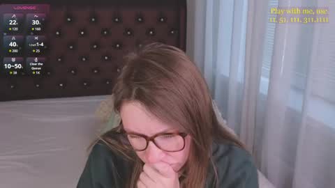Everyday stream in the same time online show from 04.23.26