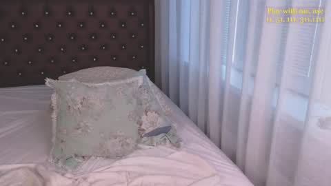 Everyday stream in the same time online show from 04.28.26
