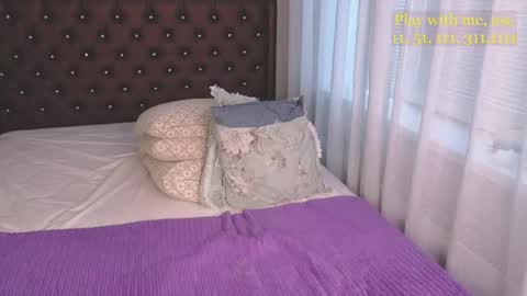 Everyday stream in the same time online show from 06.05.26
