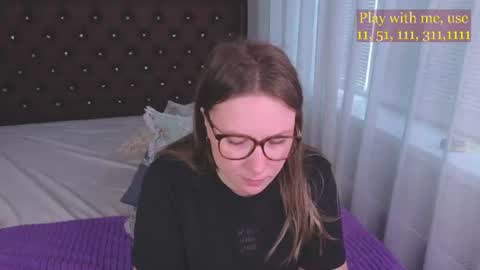 Everyday stream in the same time online show from 06.15.26