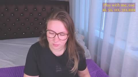 Everyday stream in the same time online show from 06.19.26