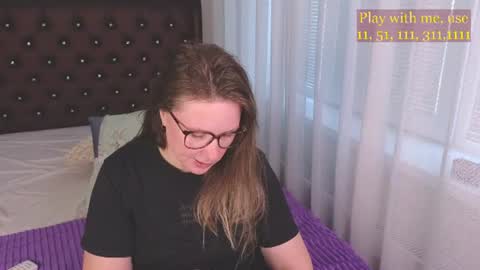 Everyday stream in the same time online show from 06.24.26