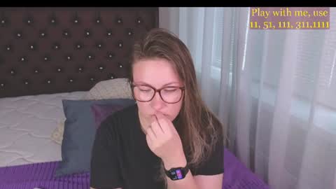 Everyday stream in the same time online show from 07.26.26