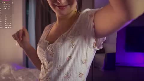 Snapshot of cute_emiliya chatting on 07.22.26 Emily online show from 07.22.26
