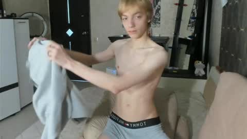 Snapshot of cute_grecha chatting on 04.28.26 Grisha online show from 04.28.26
