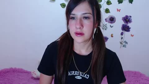 Snapshot of cute_isaa chatting on 04.22.26 Isabella online show from 04.22.26