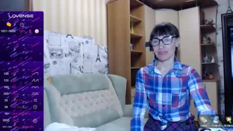 Snapshot of cute_lion_ chatting on 12.30.24 cute_lion_ online show from 12.30.24