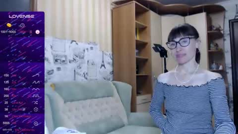 Snapshot of cute_lion_ chatting on 01.05.25 cute_lion_ online show from 01.05.25