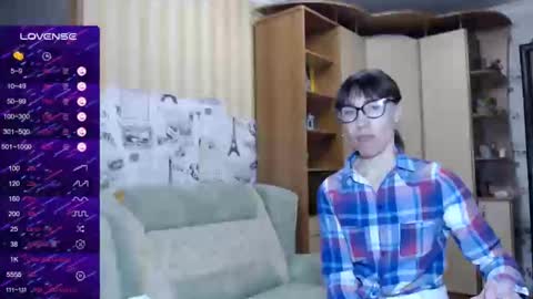 Snapshot of cute_lion_ chatting on 03.10.25 cute_lion_ online show from 03.10.25