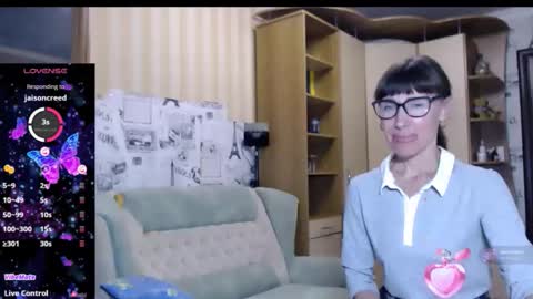 Snapshot of cute_lion_ chatting on 09.17.25 cute_lion_ online show from 09.17.25