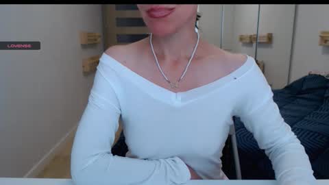 Snapshot of cute_lion_ chatting on 10.16.25 cute_lion_ online show from 10.16.25