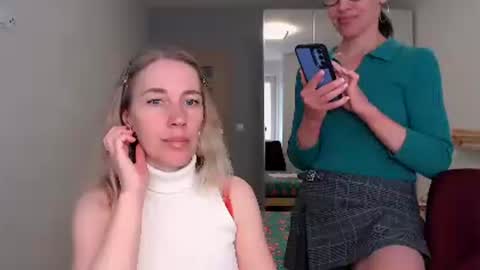 cute_lion_ online show from 04.24.26