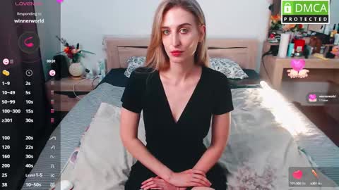 Snapshot of cute_milana chatting on 09.09.25 Milana online show from 09.09.25