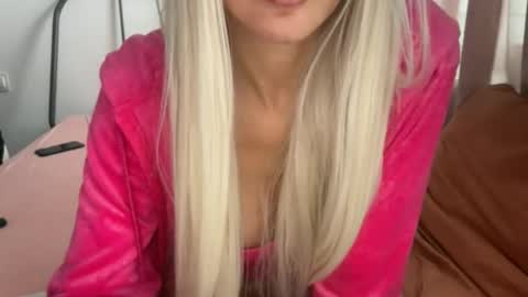 Snapshot of cute_patrice chatting on 11.27.25 cute_patrice online show from 11.27.25