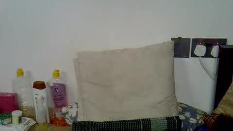 Snapshot of cute_pie20 chatting on 11.01.25 cute_pie20 online show from 11.01.25