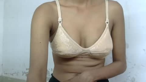 Snapshot of cute_ruhii chatting on 06.29.26 ruhi online show from 06.29.26