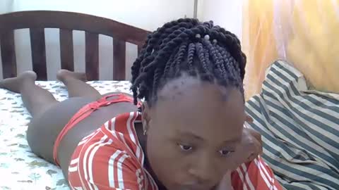 Snapshot of cute_savanna chatting on 02.08.25 cute_savanna online show from 02.08.25